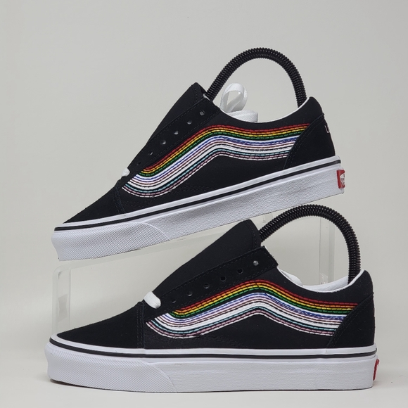 VANS Black With Rainbow Sneakers Shoes Lace-Up 500714 Womens Size 6 New - Picture 2 of 11